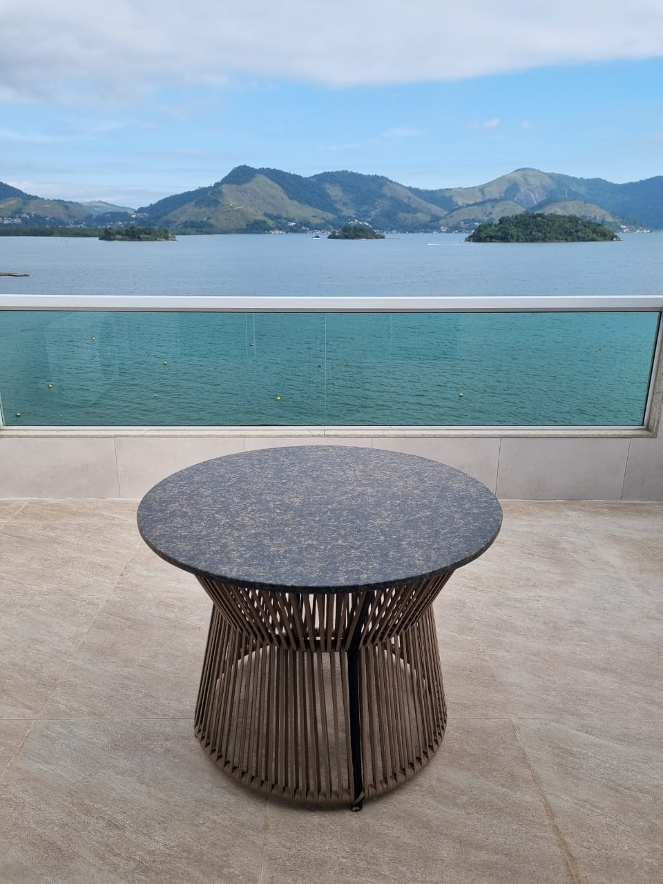 🌊 COBERTURA DE ALTO PADRÃO NO CONDOMÍNIO PIER 103 — ANGRA DOS REIS/RJ 🌊